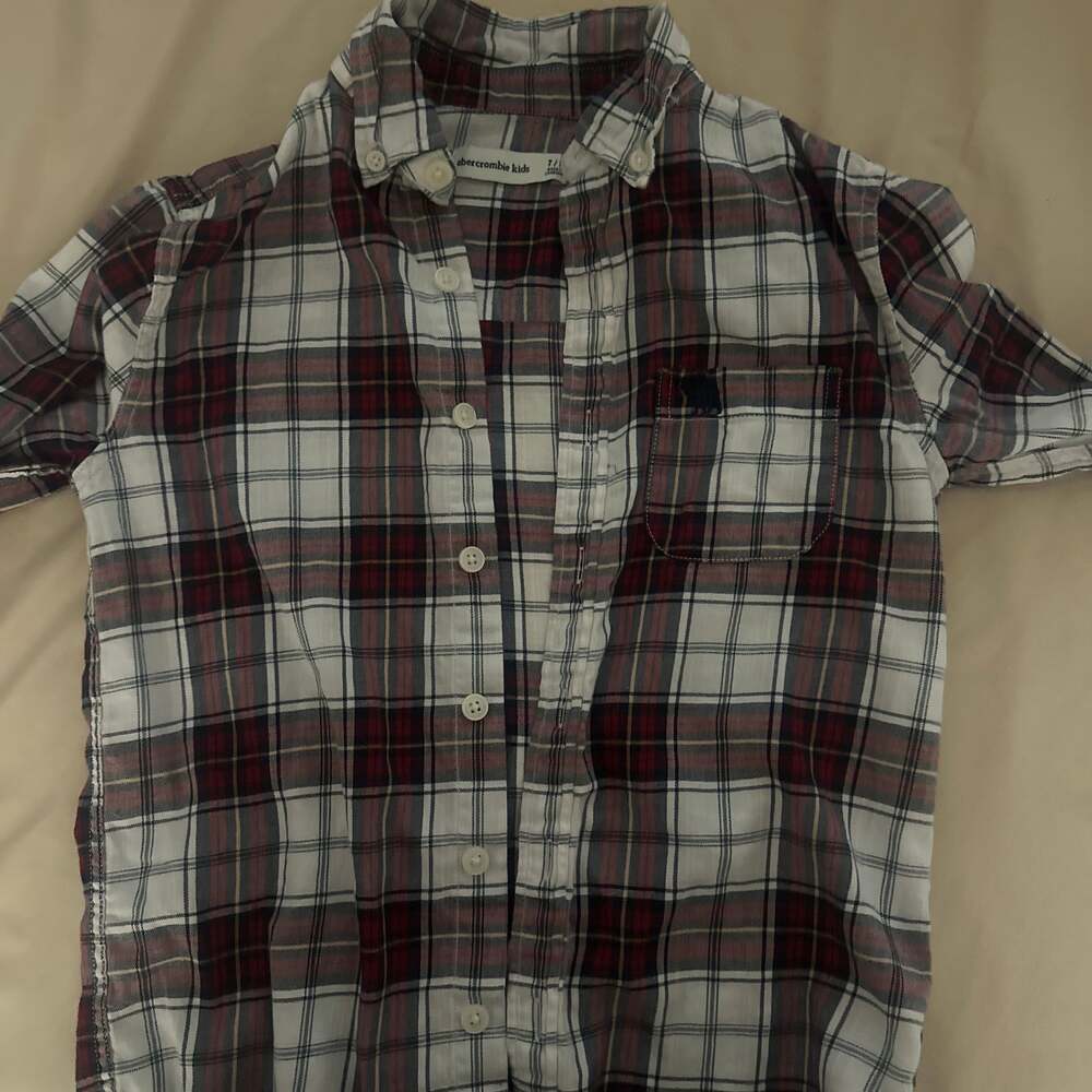 Abercrombie & Fitch Boys Flannel Shirt Size S Ombre Red Blue Plaid Long Sleeve